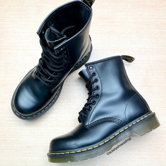 Dr. Martens Shoes - Dr.Martens 1460 Smooth Leather Lace Up Combat Boots In Black